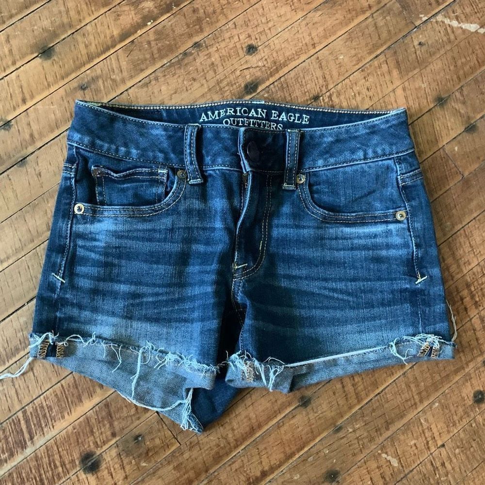 American Eagle dark wash distressed 00 shortie jeans shorts